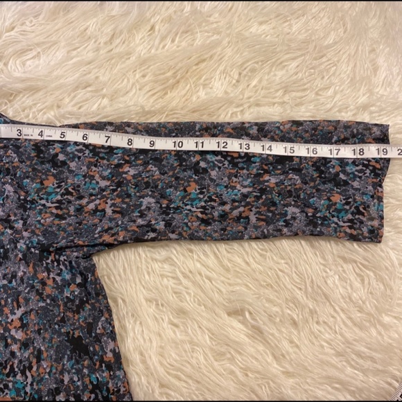 Socialite Button Up Roll Tab Cuff Long Cutout Top - Picture 5 of 7